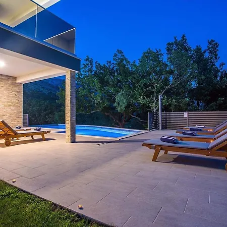 Zora -luxurious With Heated Pool, Sauna, 4 Bedrooms, 10 Persons Max Vila