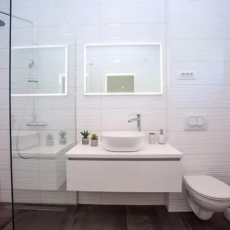 Zora -luxurious With Heated Pool, Sauna, 4 Bedrooms, 10 Persons Max Vila *