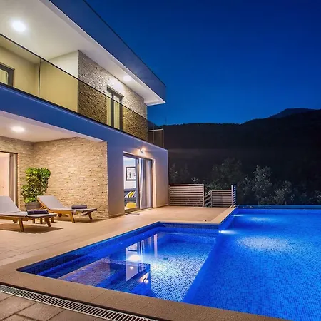 Zora -luxurious With Heated Pool, Sauna, 4 Bedrooms, 10 Persons Max Villa